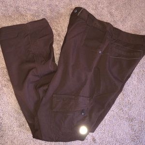 Lululemon Hiking Cargo Pants 31x33 Wet Dry Warm - image 1